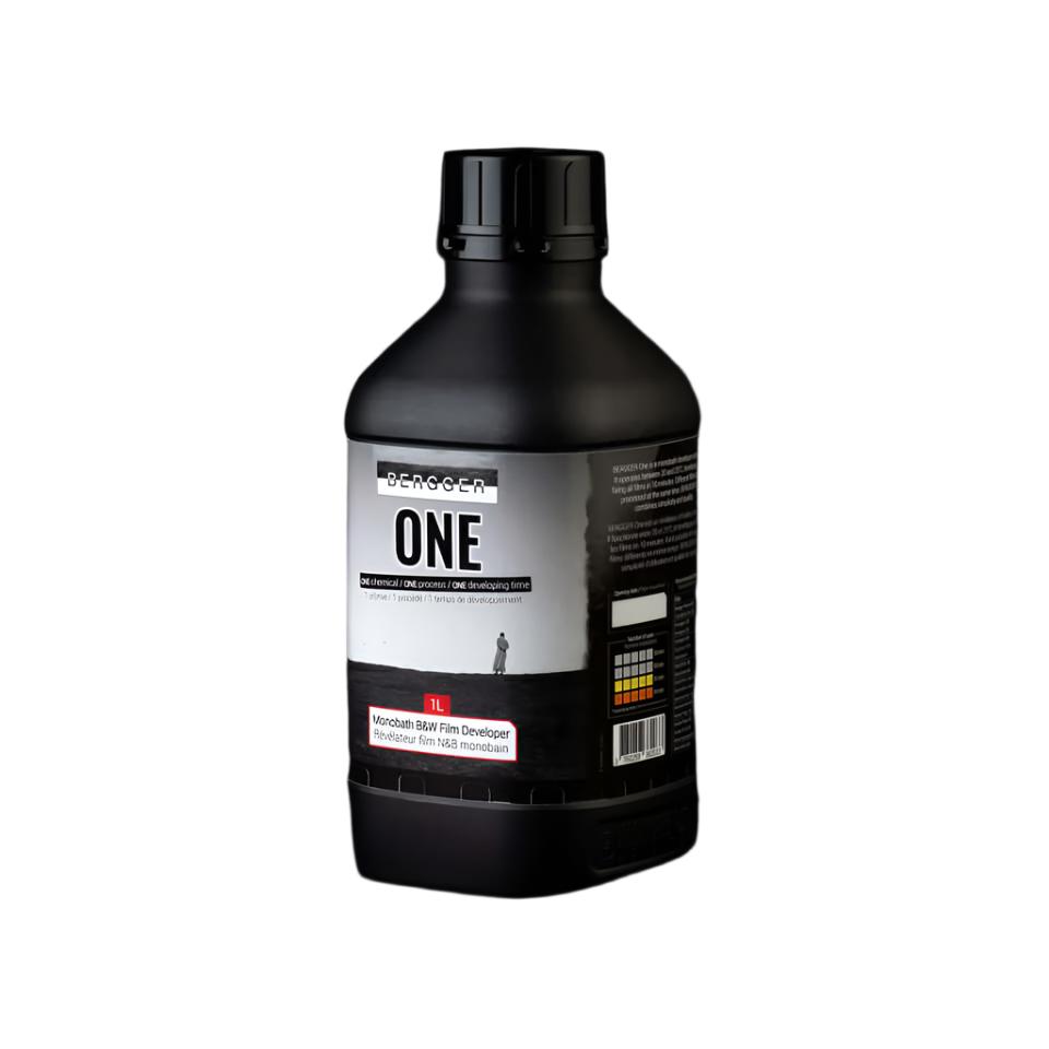 BERGGER ONE monobath film developer bottle for easy black and white film processing in a single step.