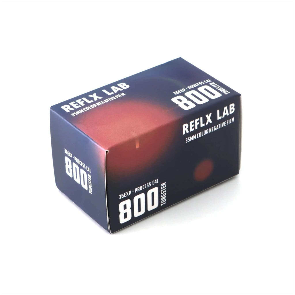 Dark blue rectangular box of reflex lab 35mm color negative film, model 800 with a gradient red-orange design.