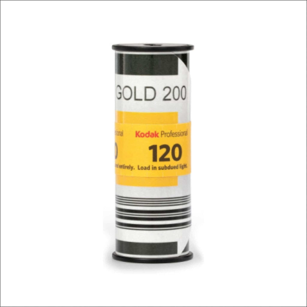 Kodak professional gold 200 film roll, featuring a cylindrical design with black and white ends and a prominent yellow label displaying ’120’’ for medium format photography.