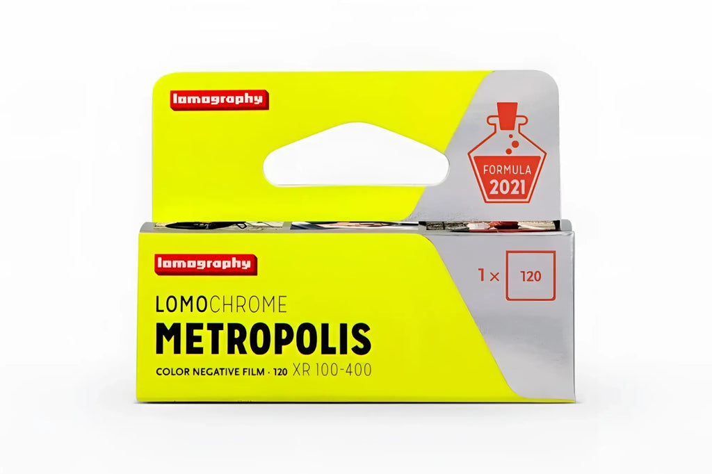 Lomography lomochrome metropolis color negative film in a vibrant yellow and silver package, featuring 120-format xr 100-400 speed.