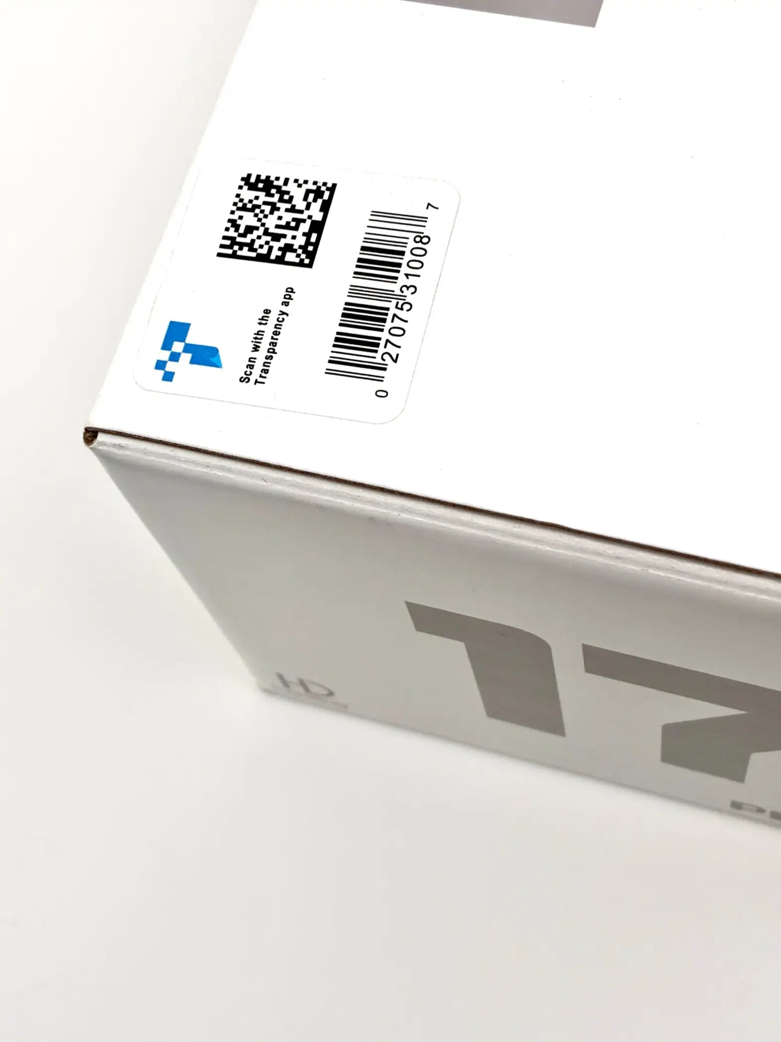 White cardboard box with barcode and qr code sticker for pentax 17 35mm half-frame film camera original package